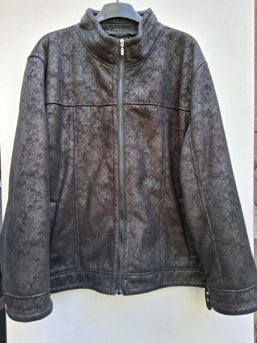 Isaac Mizrahi men's faux suede jacket, brown (size XXL)